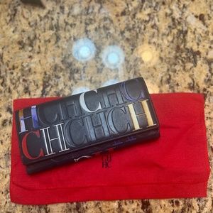 Carolina herrera wallet